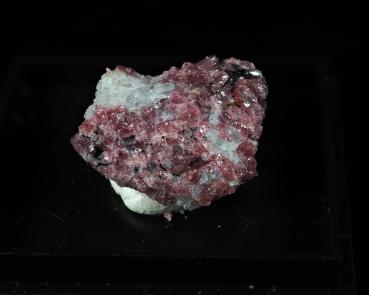 Potassic-magnesio-fluoro-arfvedsonite